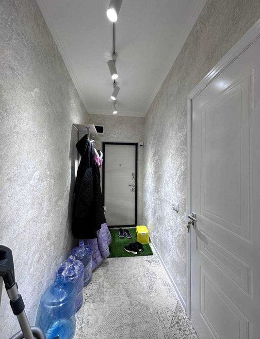 Юнусабад 4 кв. 1-хона 2-этаж/4. Эвро ремонт+мебель техника.