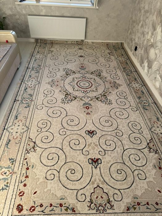 Срочно продам ковёр в отличном состоянии!!