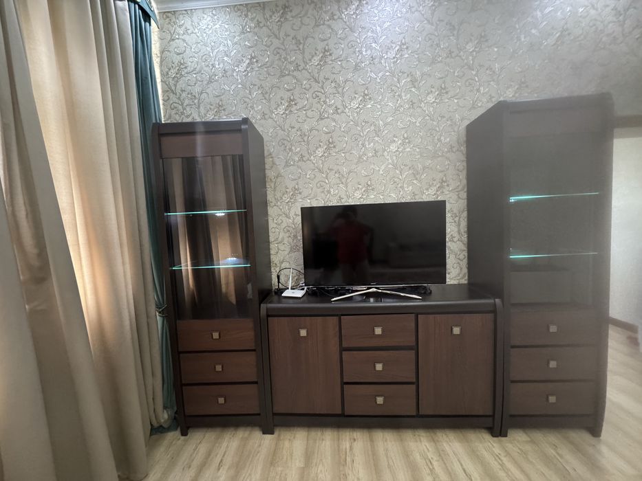 Продам мебель для гостинной , стенка