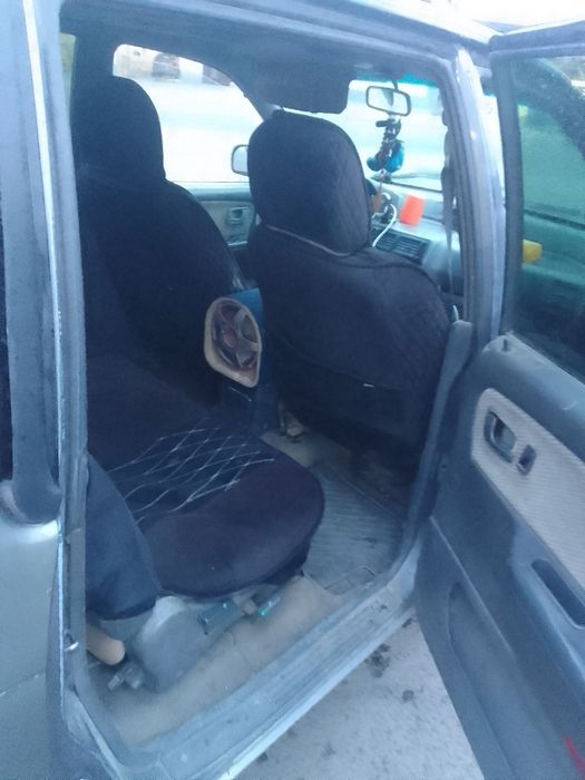 Митсубиси спейс вагон