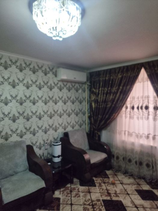 Чиланзар-25. 3/1/5. 2х6 балкон.  Срочно продаётся квартира