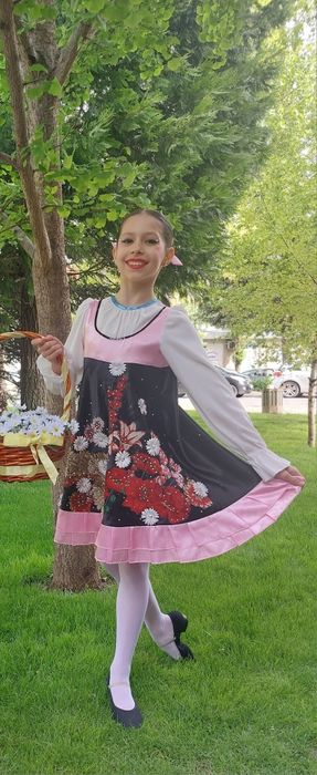 Костюм-рокля за руски танц.