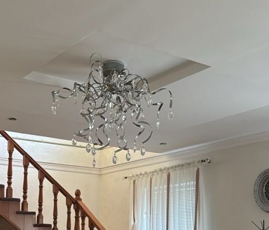 Люстра для гостинной