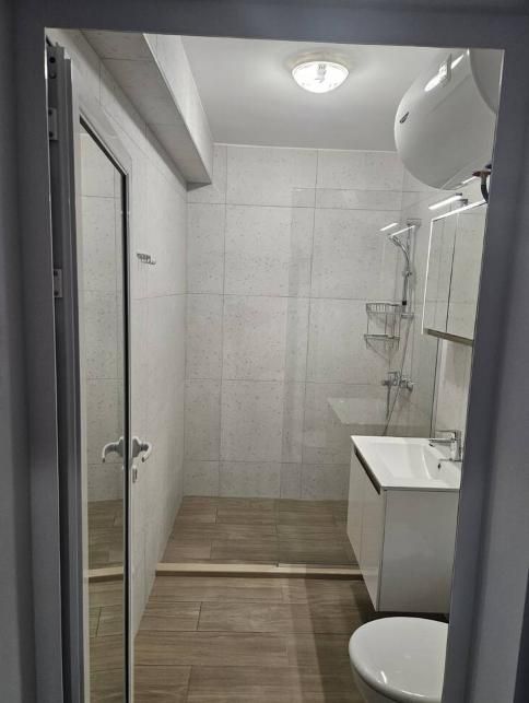 Дава се под наем Двустаен апартамент в Пловдив, Южен - 79 кв.м за 425 € - Снимка #4