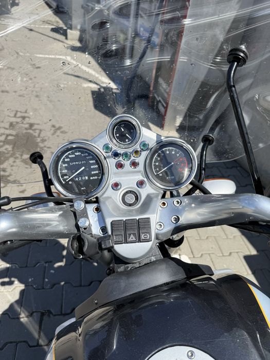 Vând  motocicletă Bmw R850R