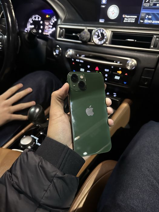 Продам IPhone 13 256 гб