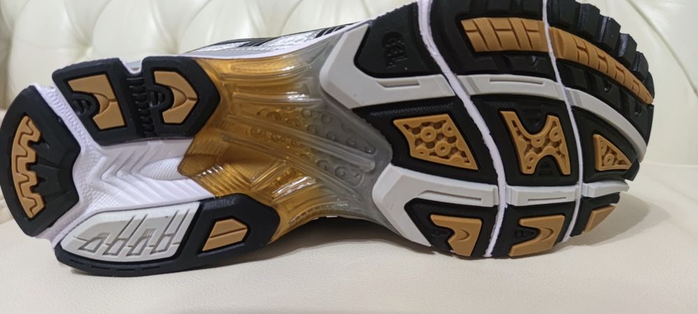 Мъжки маратонки размер 41 Asics Gel Kayano 14 Pure gold