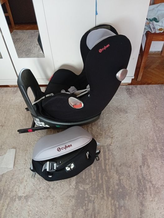 Scaun auto CYBEX SIRONA PLUS – rotativ – cu insert pentru nou-născut