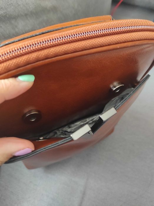 Чанта кожа, свободностояща