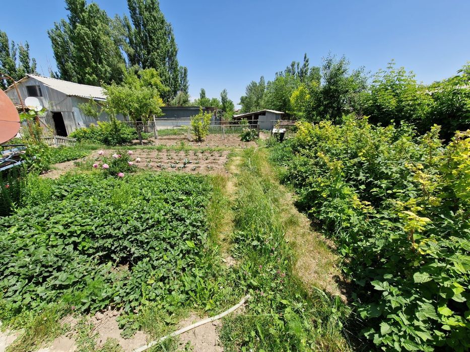 Продаётся просторный дом в Бурное