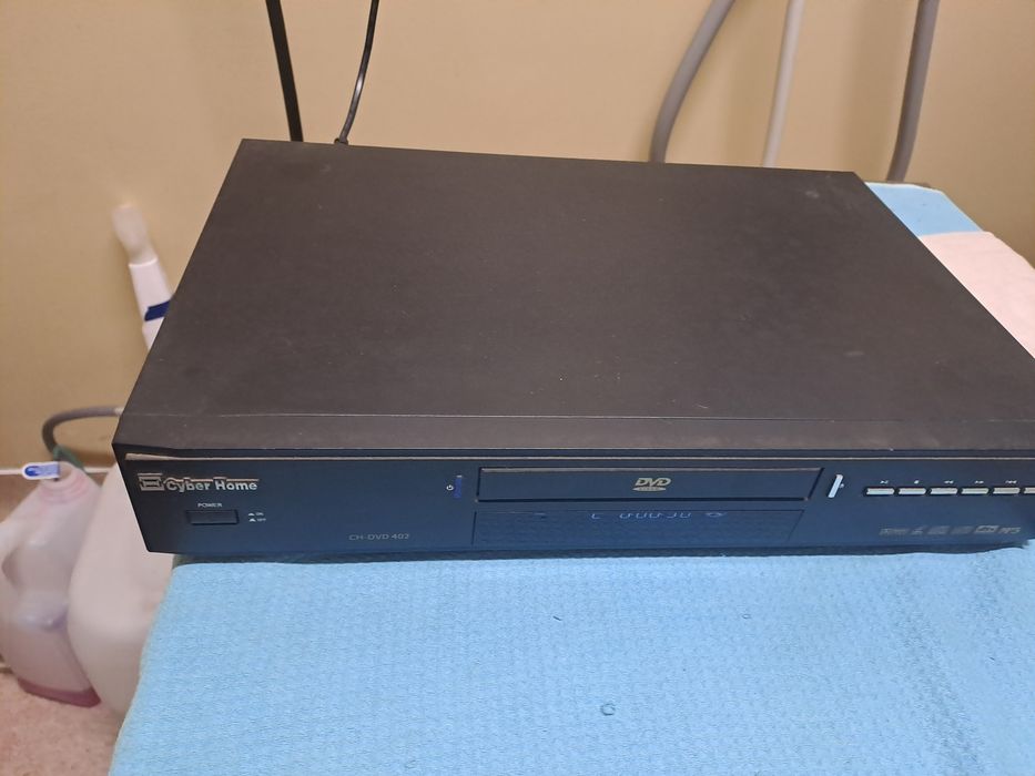 Cd dvd CyberHome ch-dvd 402