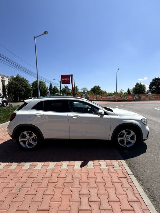 Mercedes Benz GLA 200d 4matic