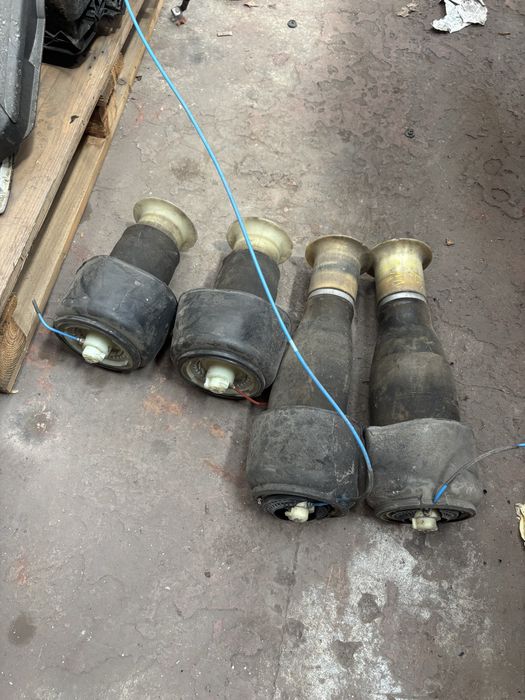 Въздушни Възглавници за BMW F11