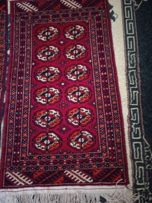 Туркман гилам сотилади