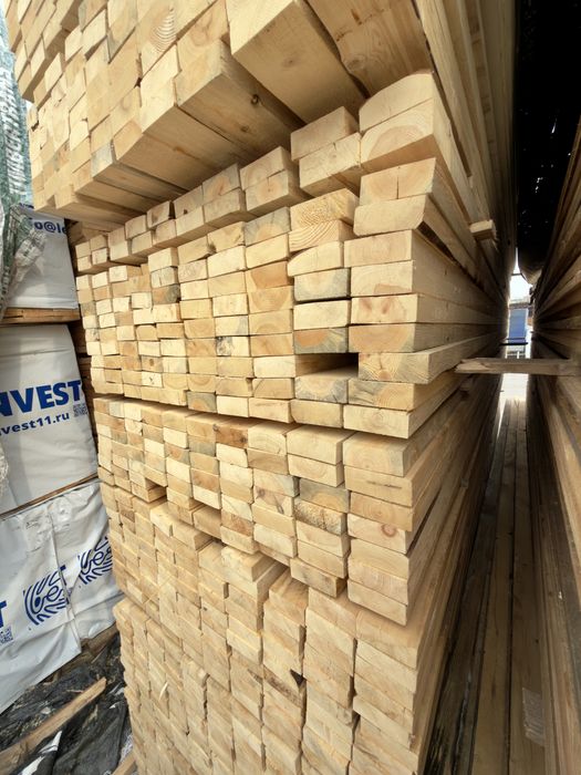 Sifatli sasna yog'ochidan stropila