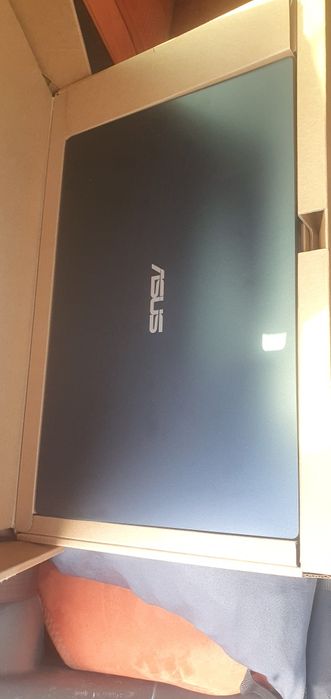 Noutbuk ASUS sotiladi yangi ishlatilmagan