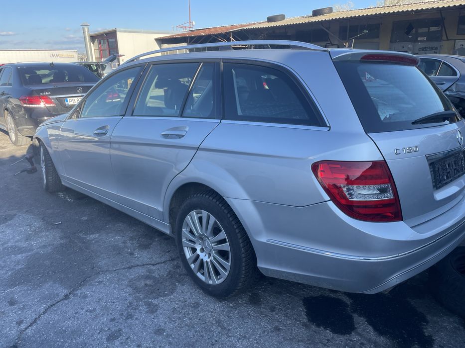 На части Мерцедес C180 cgi *Facelift* Комби Автомат