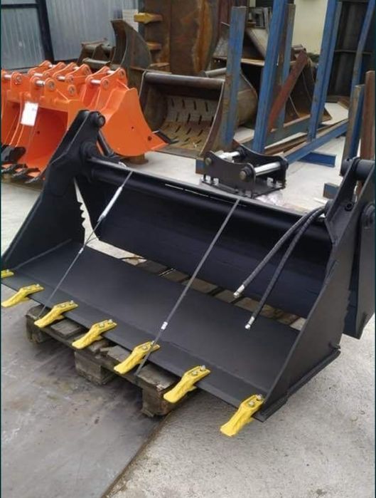 Cupa multifunctionala buldoexcavator