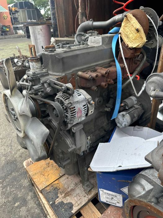Motor Yanmar 4TNV98T