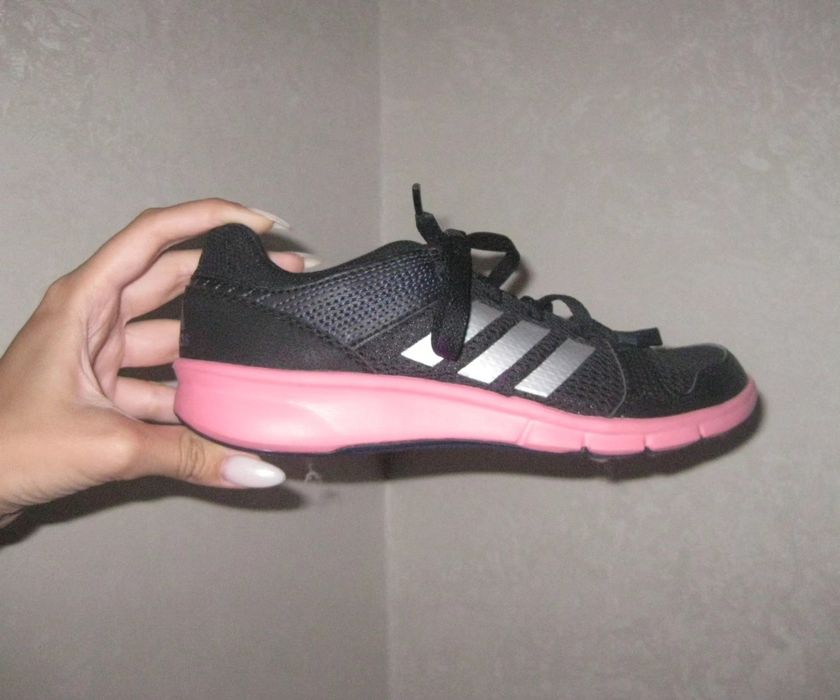 Adidas Niraya кроссовки новые абсолютно