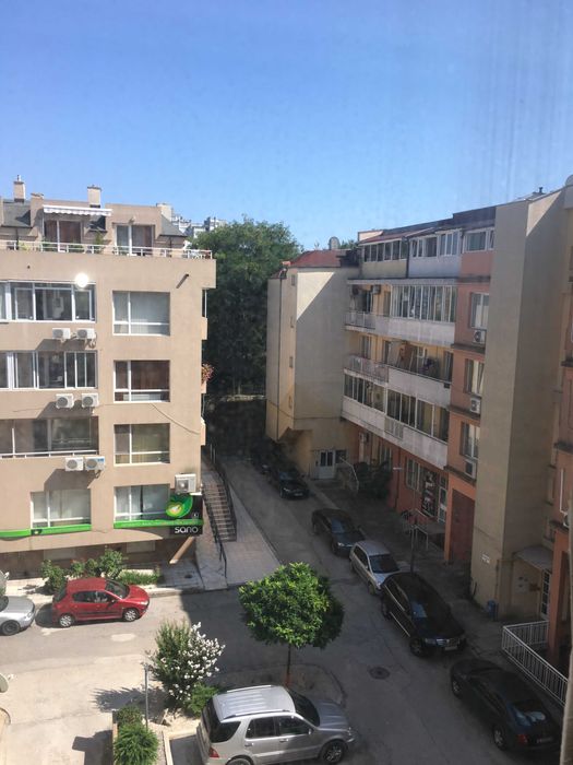 Отдавам под наем тристаен апартамент в нова сграда до пазар Чaталджа