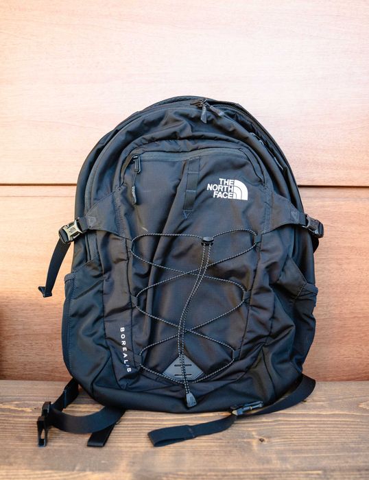 Продавам раница The North Face Borealis (Black)