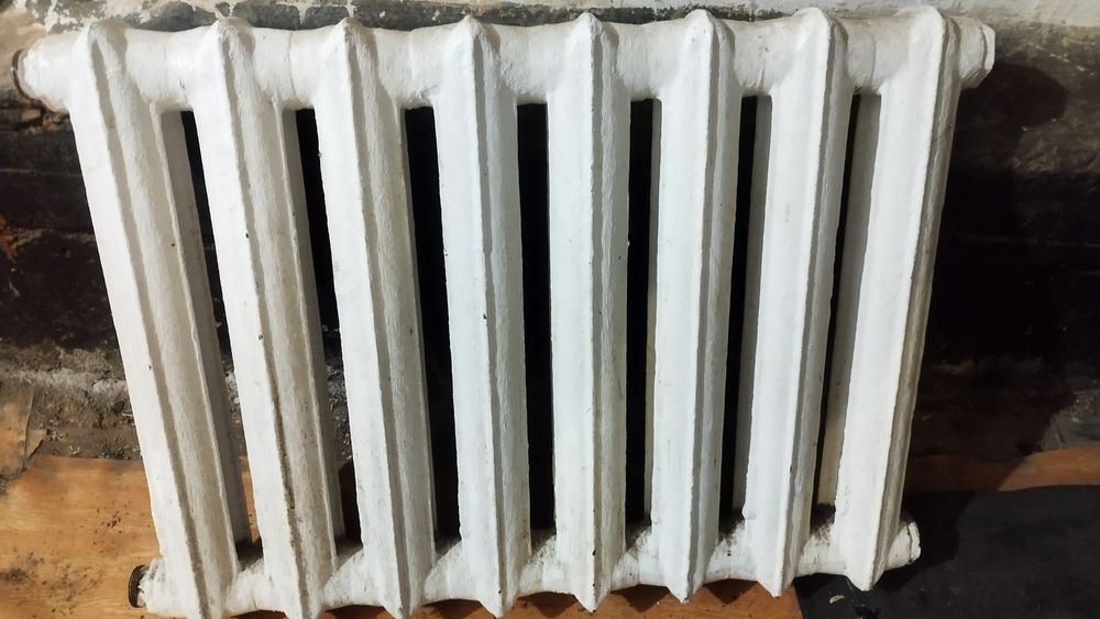 Батарея чугунная
