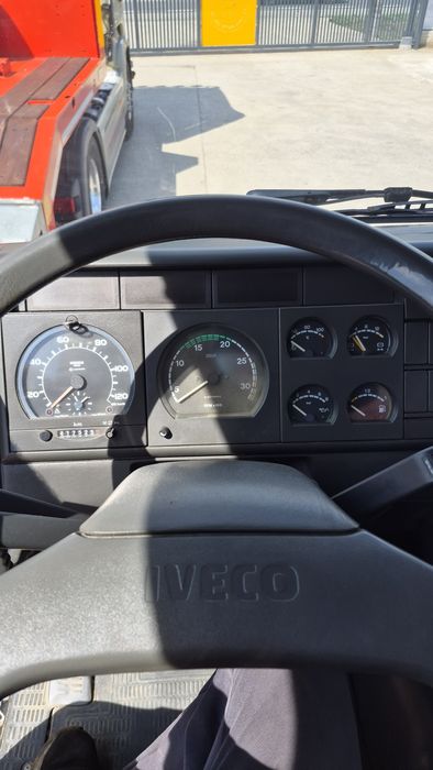 Iveco 190E31 basculabil cu macara