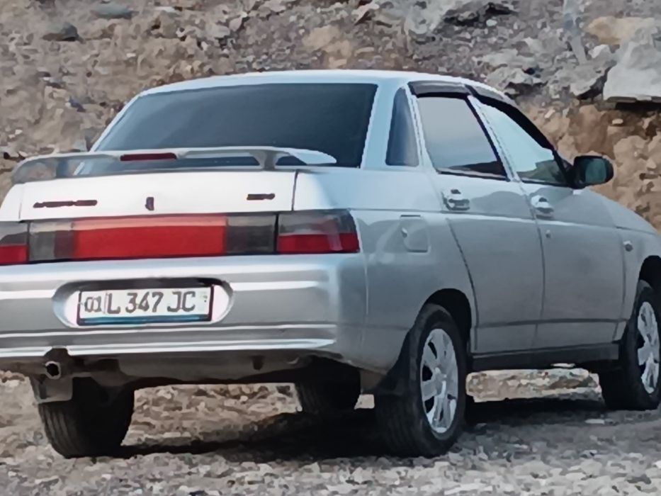 Лада 21 10 8кл..