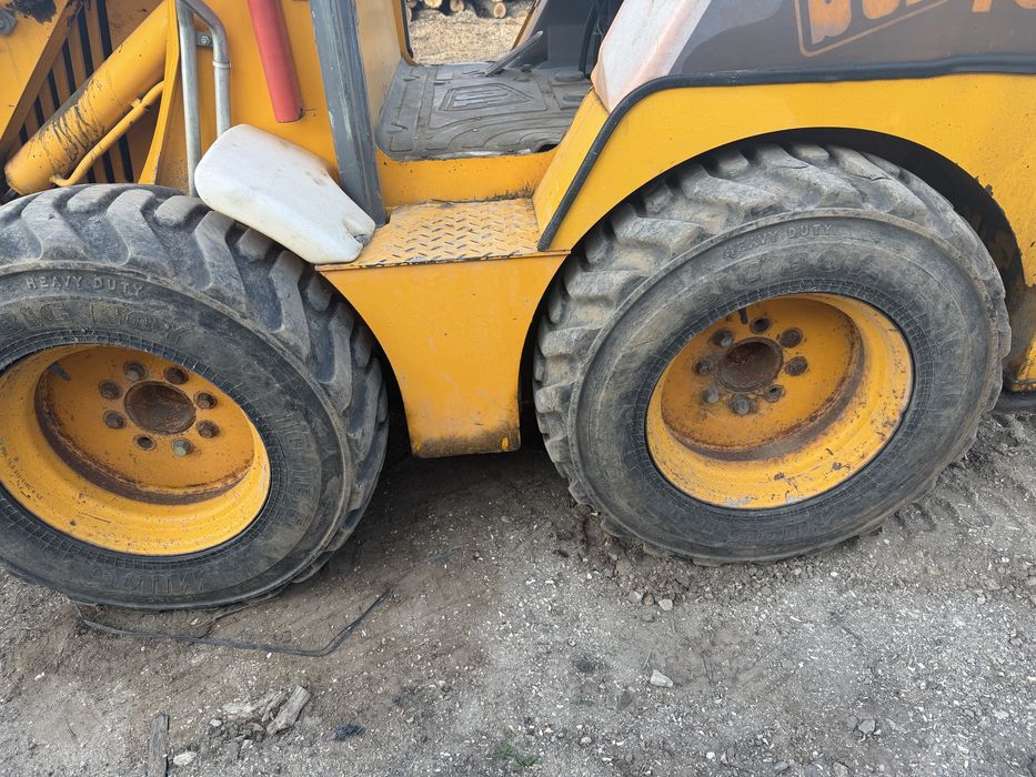 Продавам мини багер JCB 1CX 2000 година