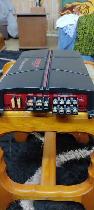 Усилитель в машину