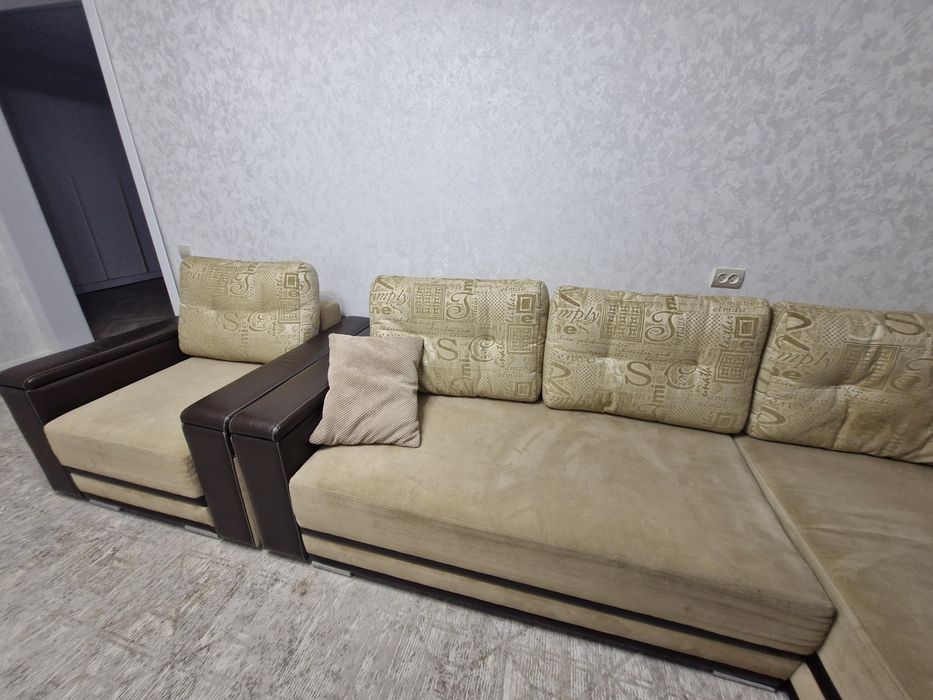 Продам угловой диван кресло пуф