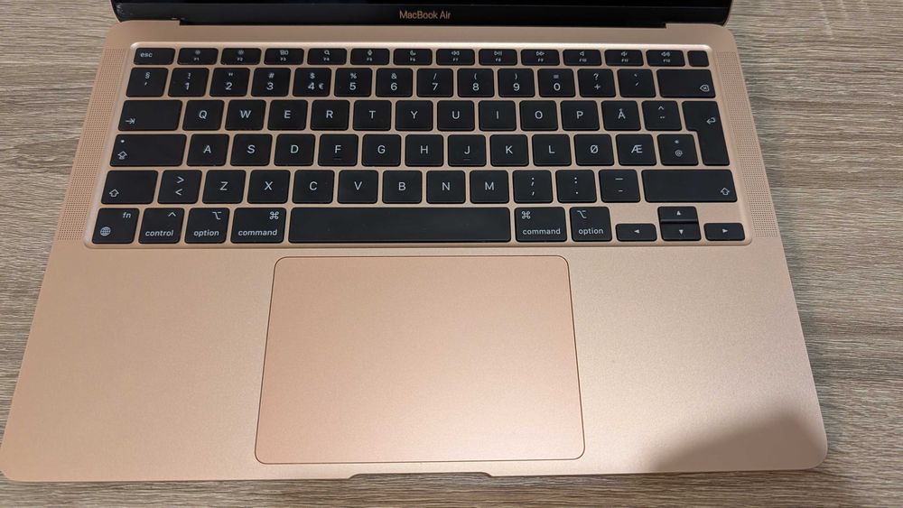 MacBook Air M1 (2020) | 8GB RAM | 256GB SSD Bucuresti Sectorul 4
