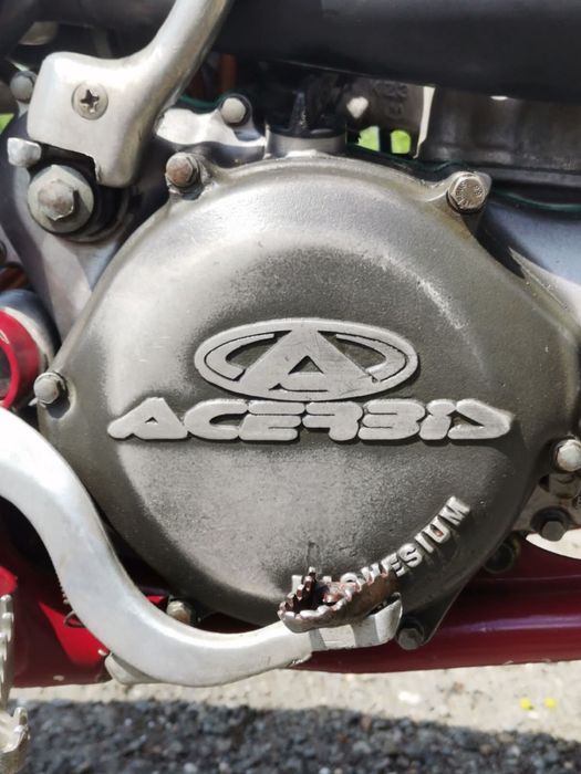 Honda cr250 2t.