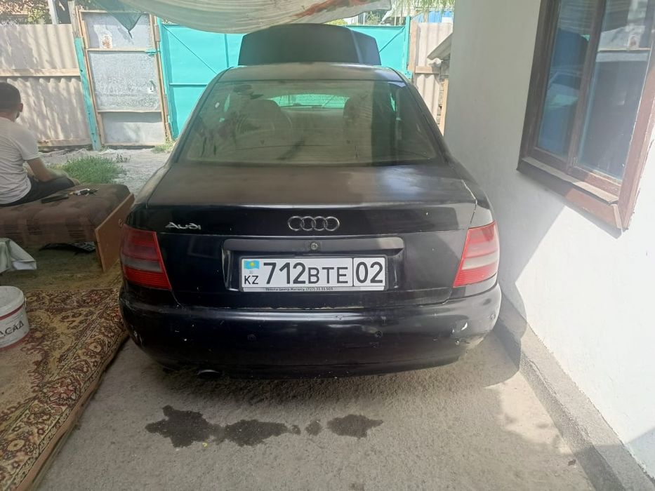 Срочно продам Ауди А4