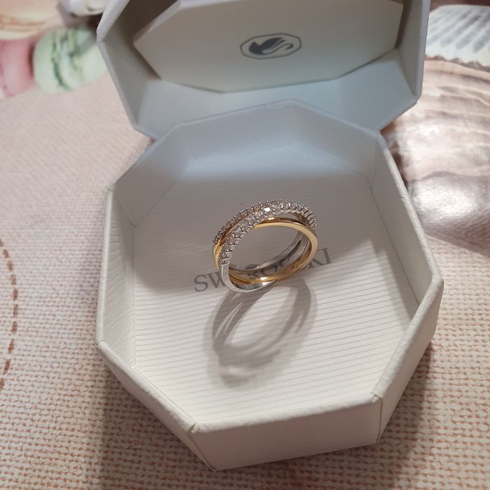 Inel Swarovski Hyperbola