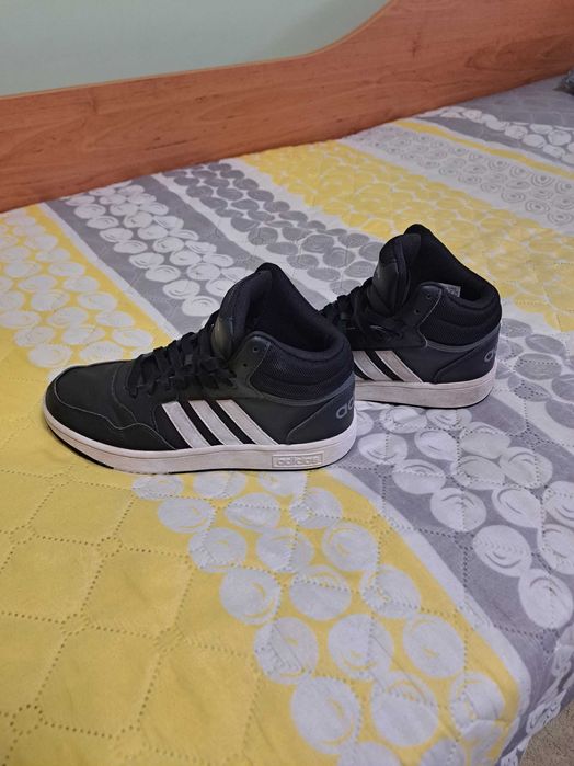 Кожени кецове Адидас