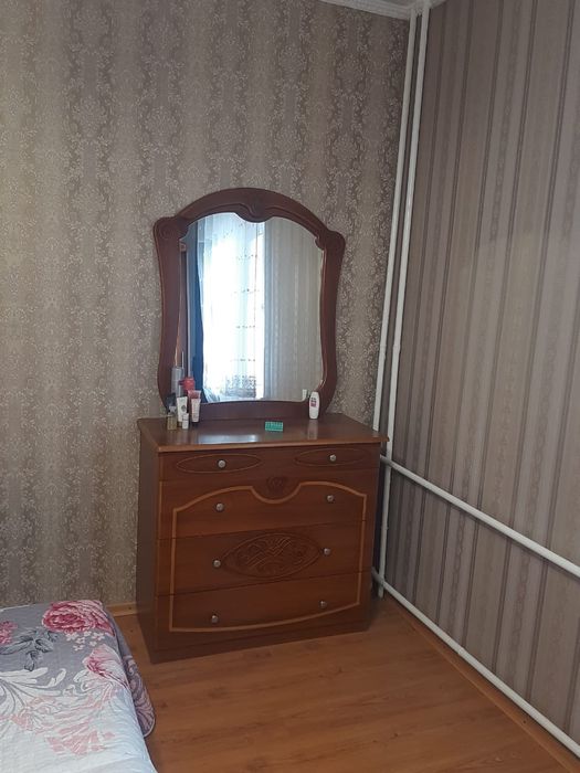 Продам спальный гарнитур