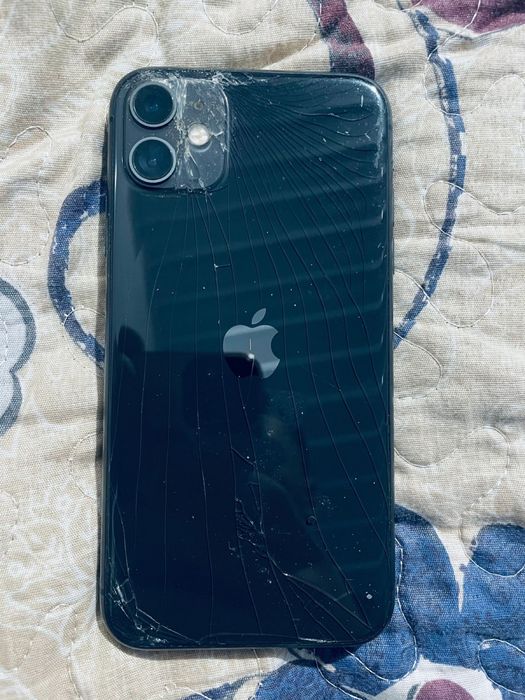 Продам аайфон 11