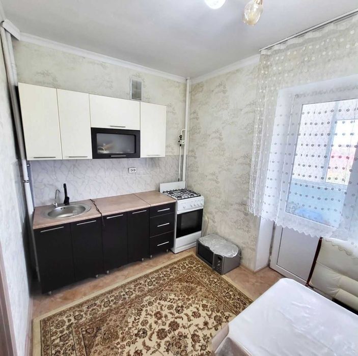 продается 2 ком квартира район Кунаева