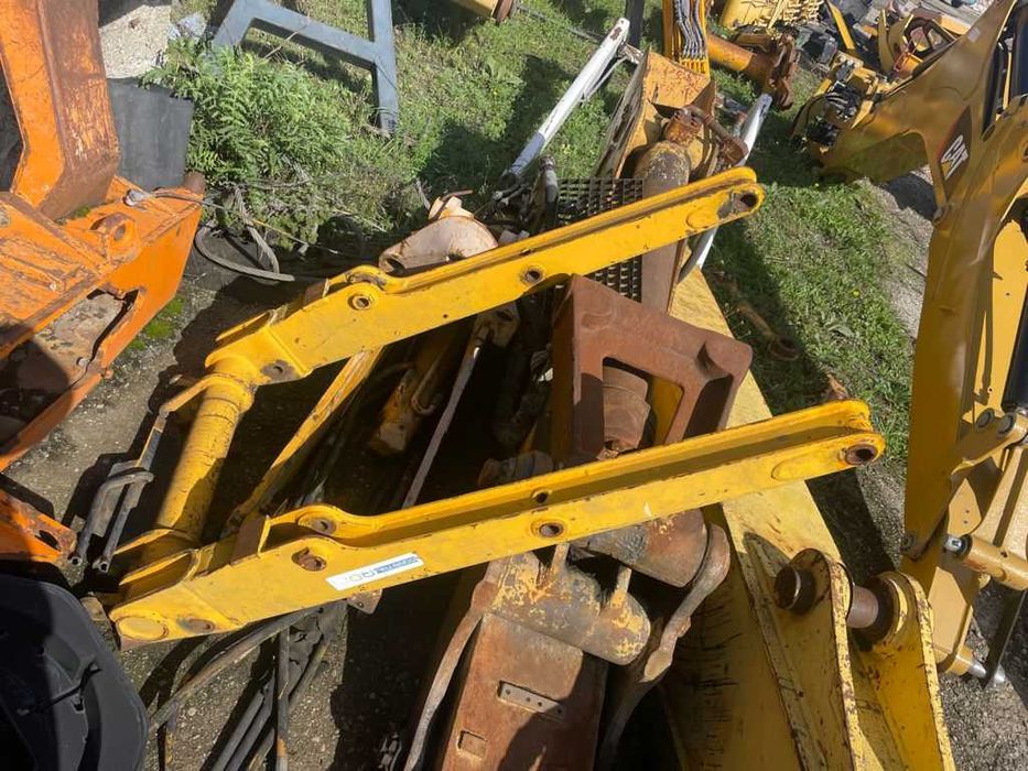 Brat spate sau fata JCB 1CX