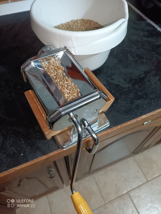 Aparat de făcut fulgi din cereale