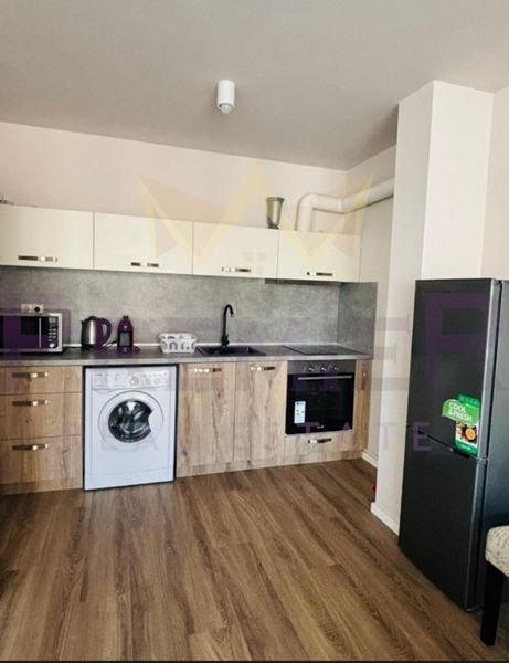 Дава се под наем Двустаен апартамент в Варна, Колхозен пазар - 70 кв.м за 618.12 € - Снимка #1