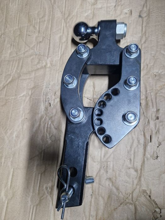 Фаркоп на авто регулируемый