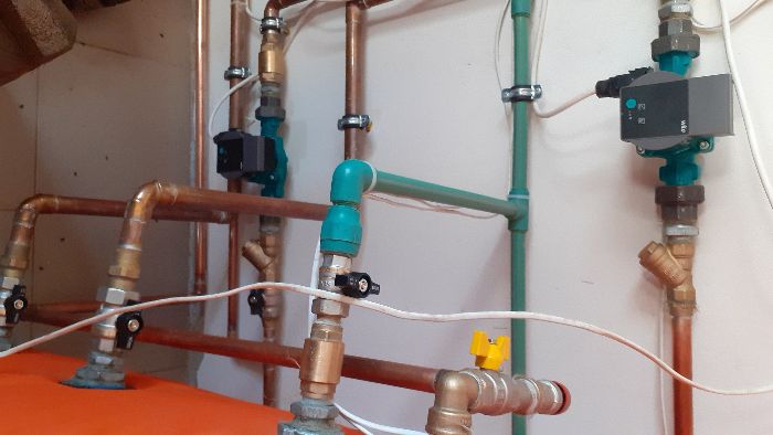 instalatii termice , sanitare , electrice