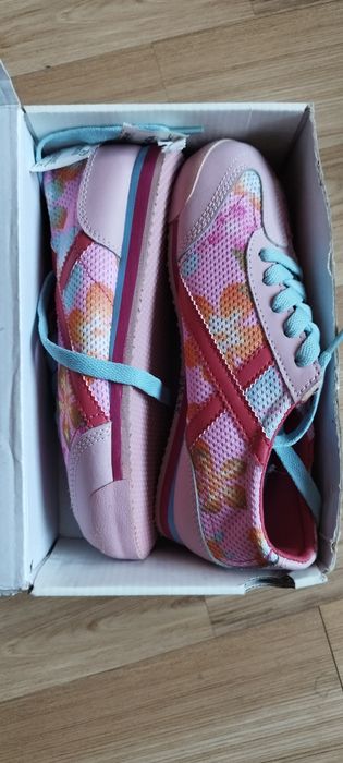 Кроссовки унисекс