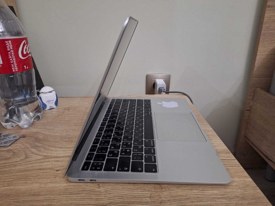 MacBook Air — 13
