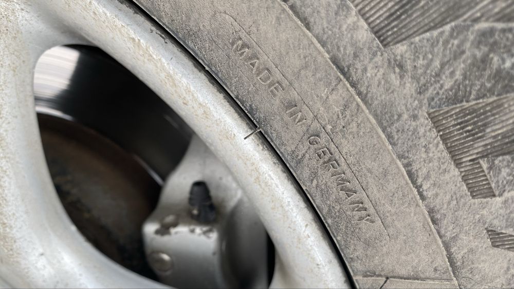 Шины 265*65*R17 зимние. Б/у