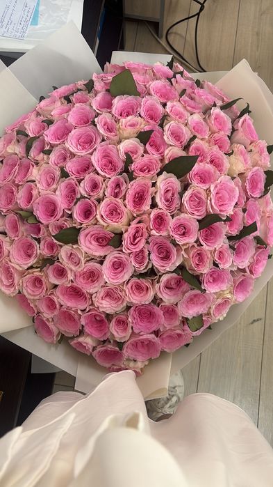 Букет розовых роз