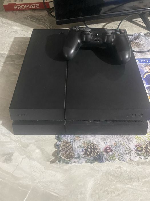Ps4 in stare foarte buna 1000lei negociabil